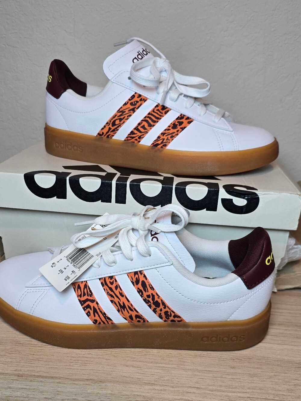 Adidas Women 8.5 Grand Court 2.0 New Animal Print Leopard. Cheetah Zebra Sneaker